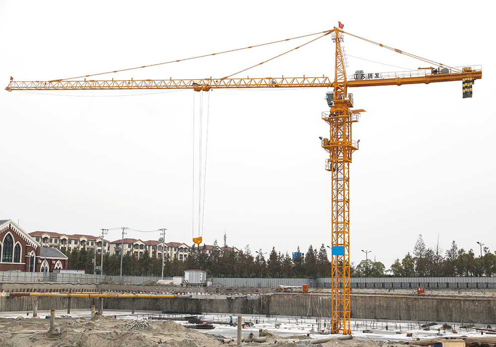 QTZ100 (6013) Topkit Tower Crane 6t 8t dubbele rotatie