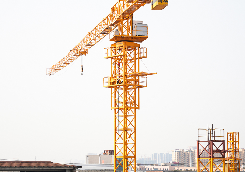 QTP63 (5610) Flat Head Tower Crane 6t Jib Lengte 56m
